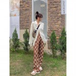 Quần jean ống suông rộng màu sắc sô cô la