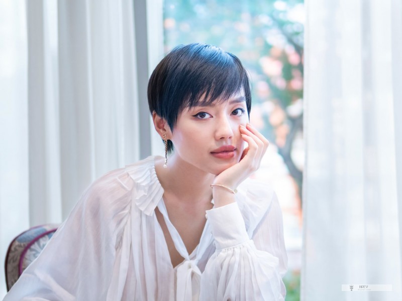 “Cô Em Trendy” Khánh Linh kể chuyện đi tìm chất riêng