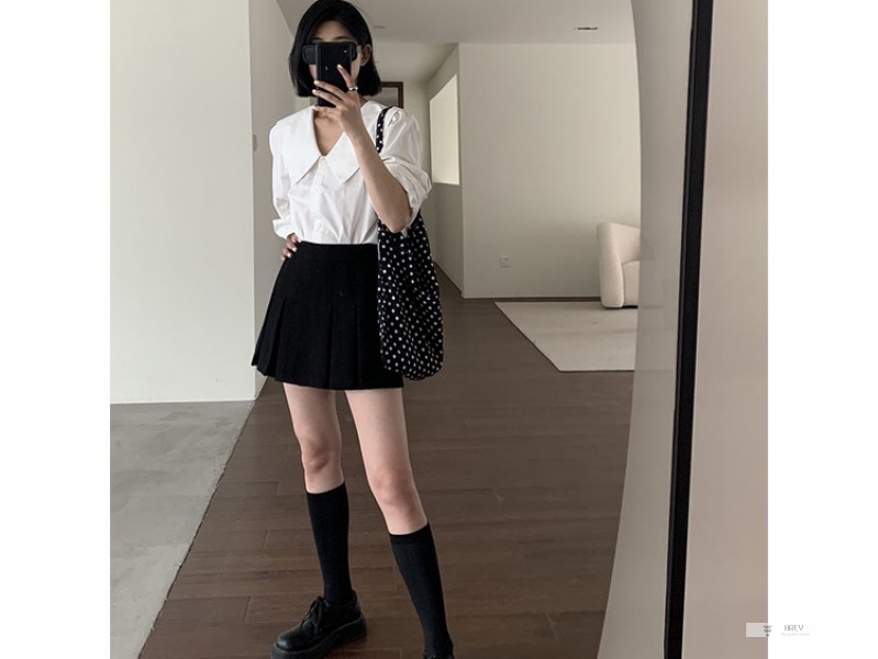 Quần Short Giả Váy Chữ A Lưng Cao Màu Đen