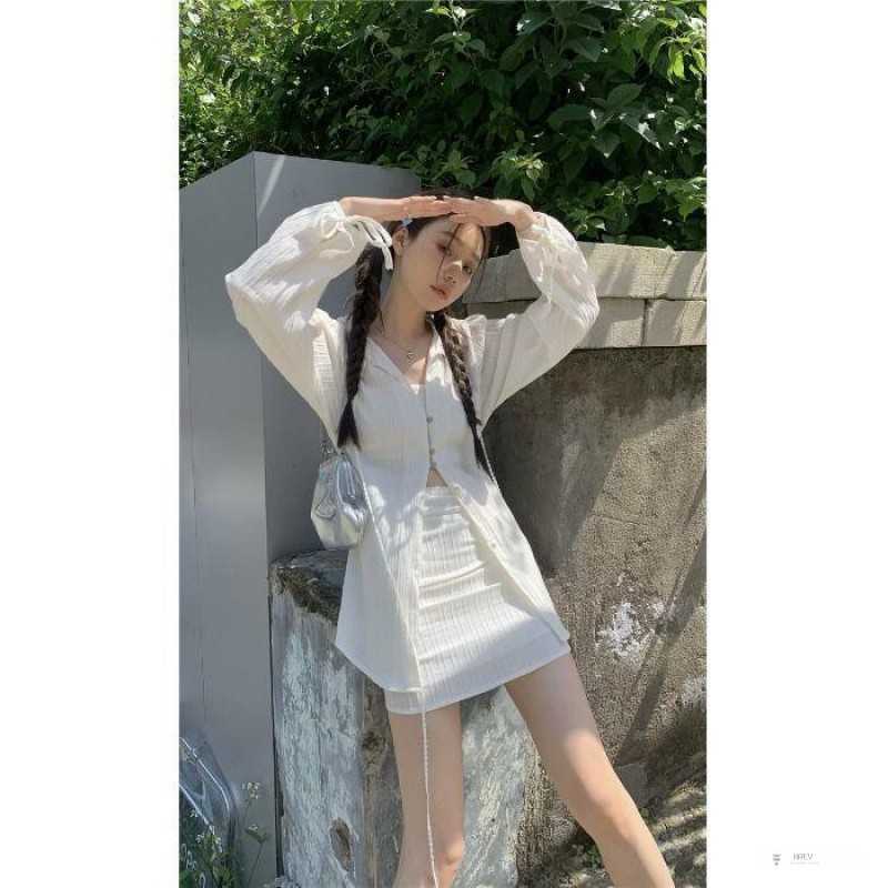 Set Áo Sơ Mi Dài Tay Cột Dây + Chân Váy Lưng Cao Xếp Ly