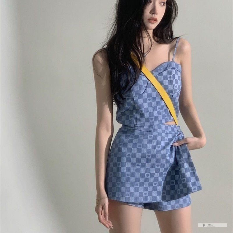 Set Áo Hai Dây Phối Quần Sọc Ca Rô Lưng Cao